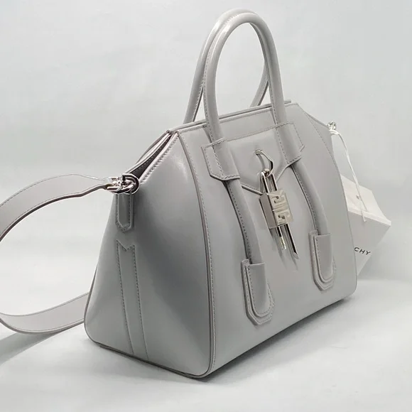 Givenchy Antigona Lock Shoulder Bag - Picture 4 of 16